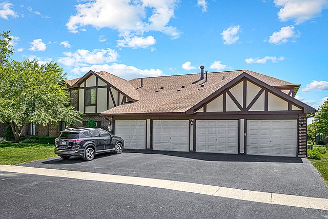 1st image of 661 Cross Creek Dr W #1B