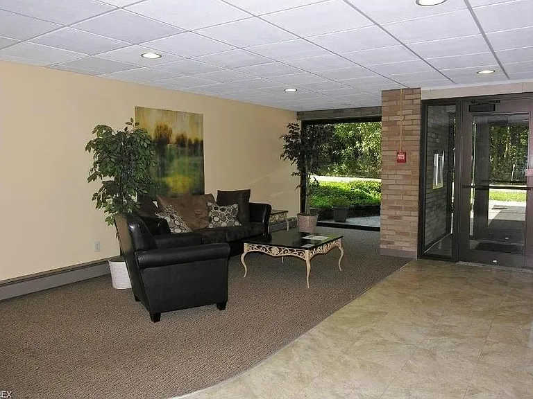 101 S Rocky River Dr #603 — Photo 2