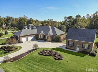 627 Christopher Dr, Clayton, NC 27520
