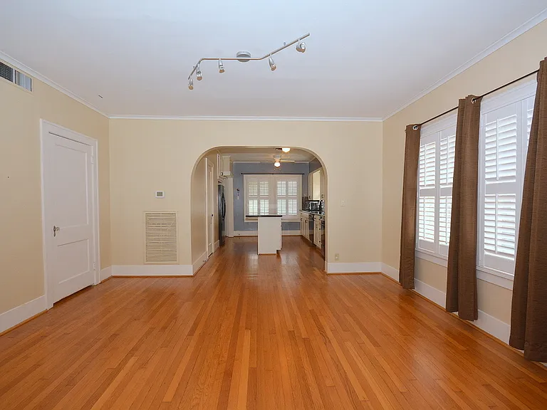 3027 Amherst St — Photo 11
