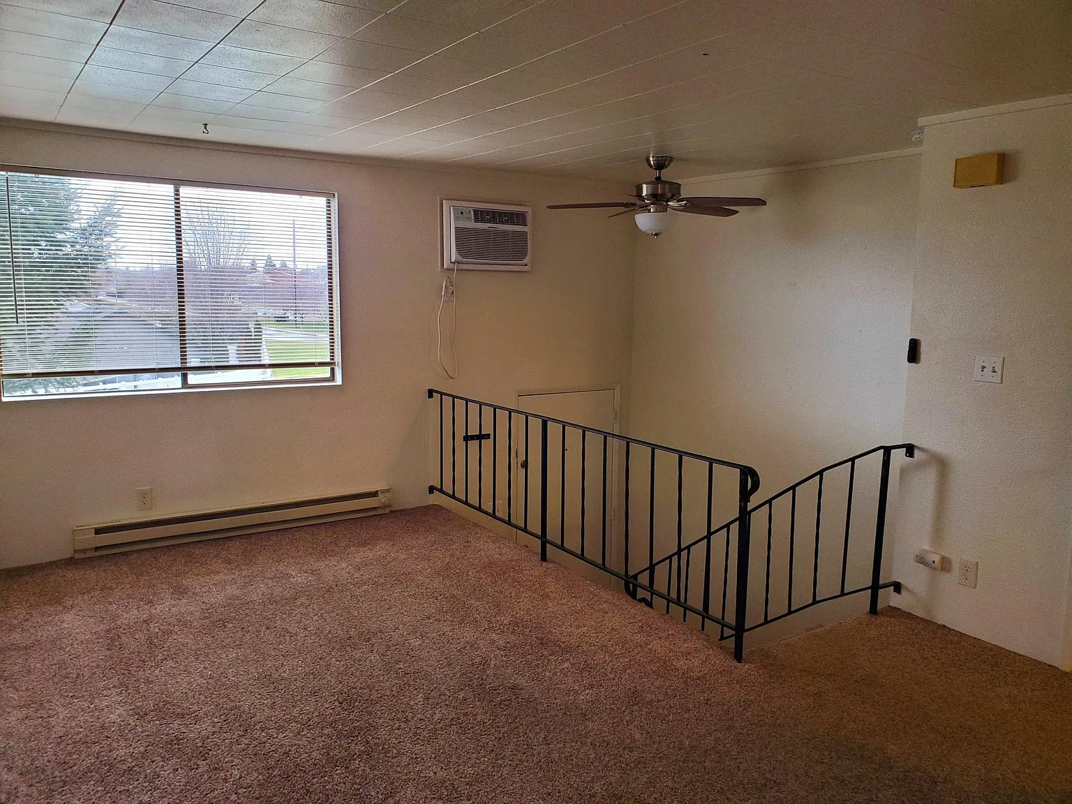 3 bed, 1.5 bath, $1,245 — Photo 3
