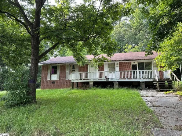 136 W Bluford St, Clinton, SC 29325