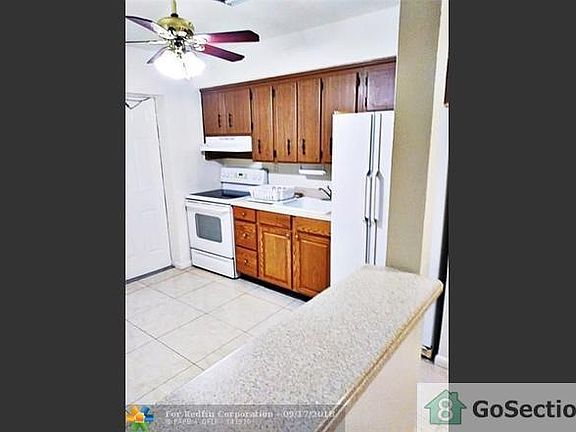 2nd image of 410 NE 12th Ave #1