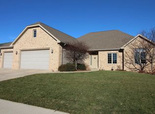 8332 Kingsway Ln, Sturtevant, WI 53177