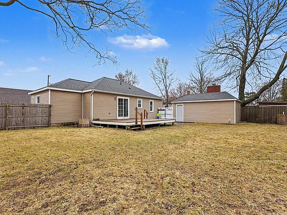 2nd image of 1053 E Byron Rd