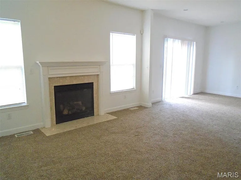 706 Titan Dr — Photo 3