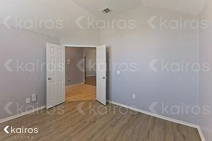 2413 Beaver Bend Ln — Photo 9