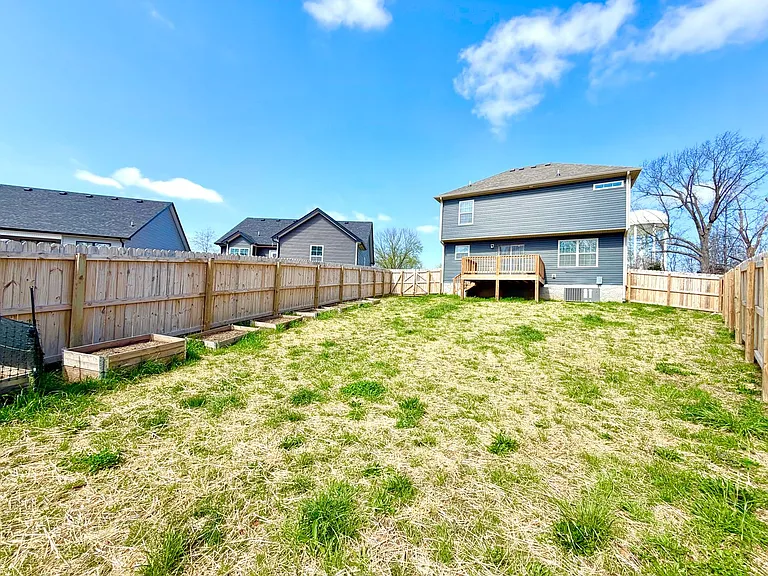 2662 Scott Dr — Photo 31