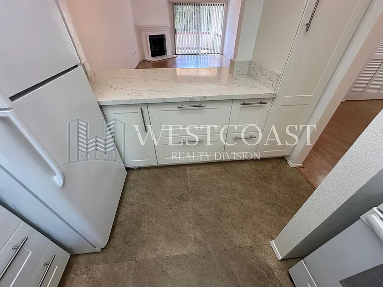 2823 Andover Ave — Photo 11