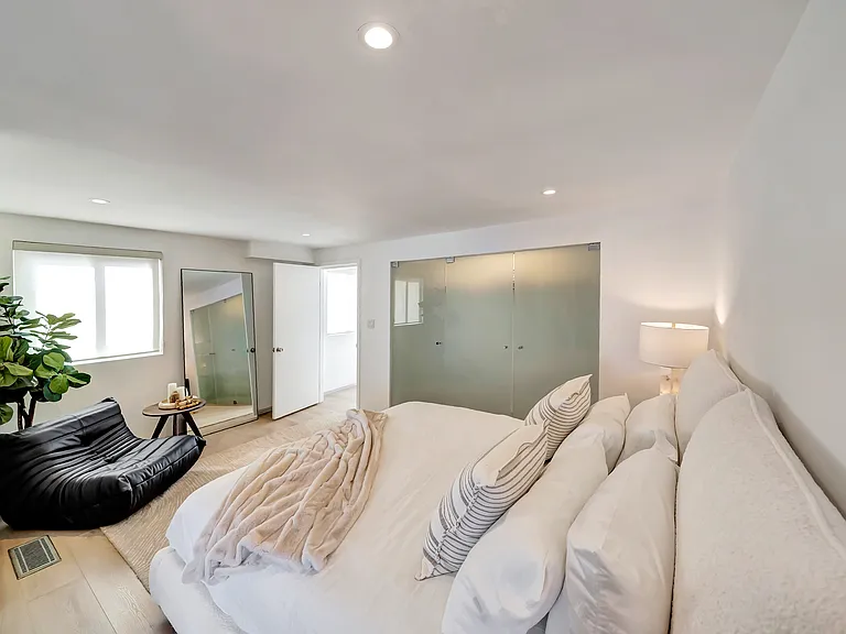 26060 Pacific Coast Hwy #3 — Photo 28