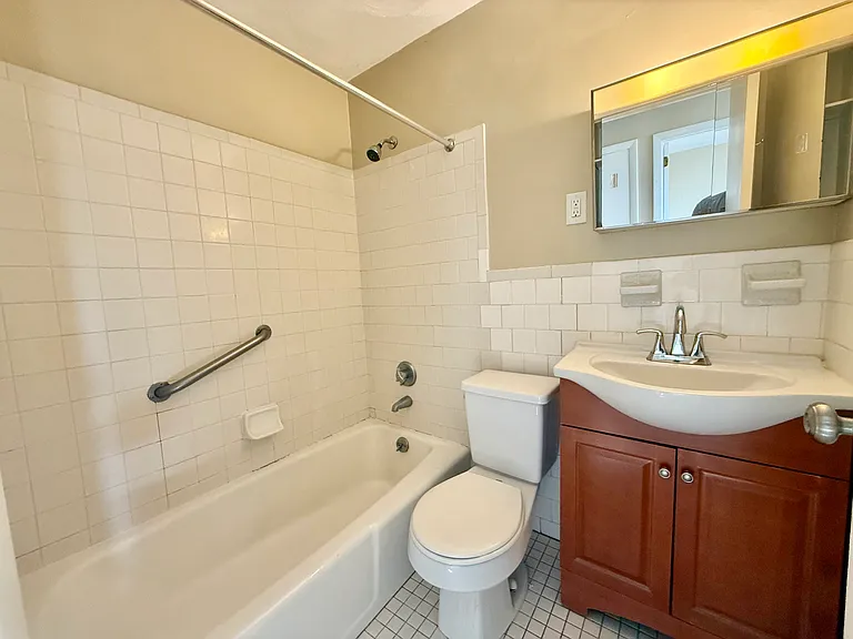 69 Newton St #9 — Photo 8