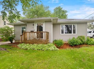 1118 W 11th St, Cedar Falls, IA 50613