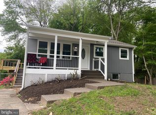 14101 Randall Dr, Woodbridge, VA 22191