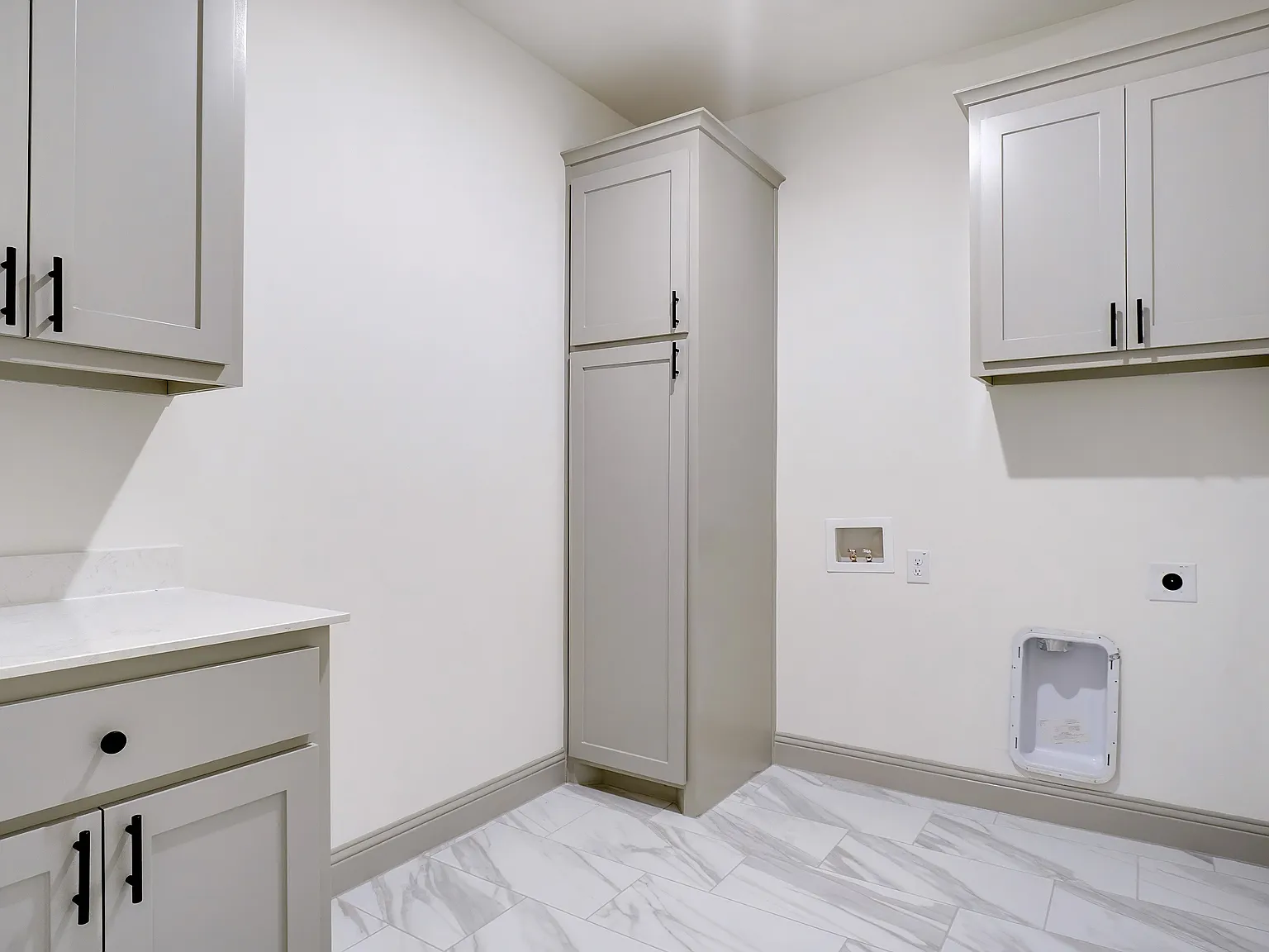 4 bed, 2900 sqft, $2,900 — Photo 3