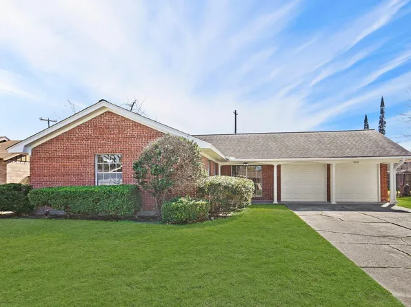 7019 Langdon Ln, Houston, TX 77074