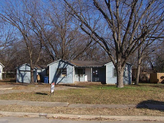 1st image of 3210 Darby Dr