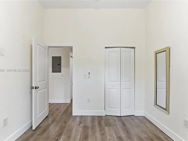 830 SE 14th St #2 — Photo 11
