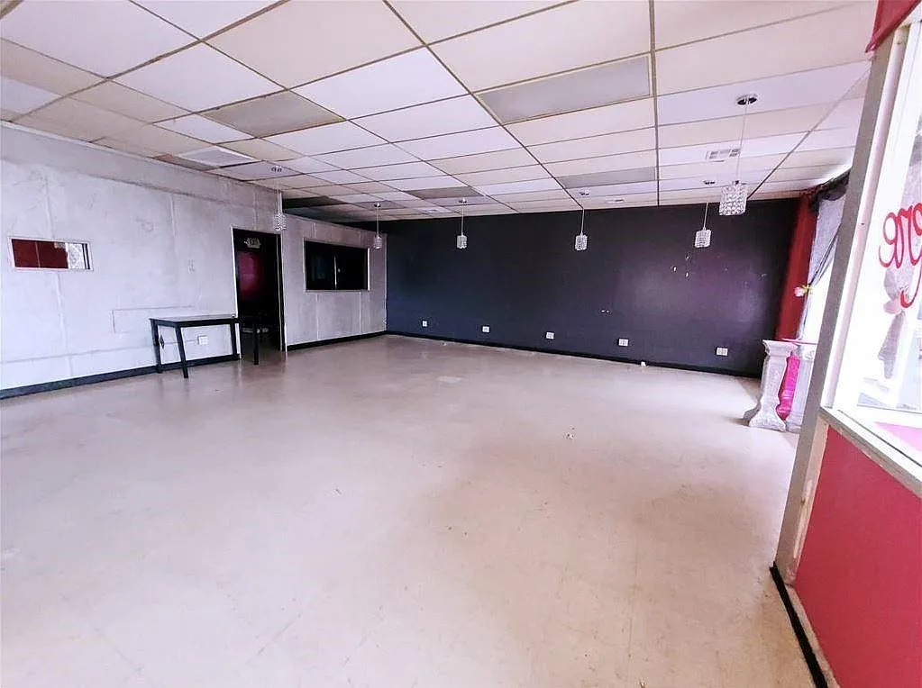 Studio, 1100 sqft, $900 — Photo 4