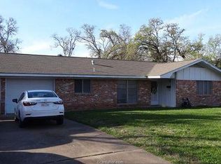 604 Woodson Dr, Bryan, TX 77801