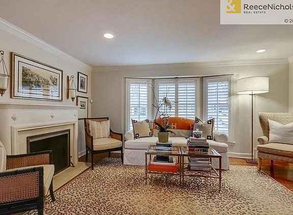 Bay Window w/Plantation Shutters