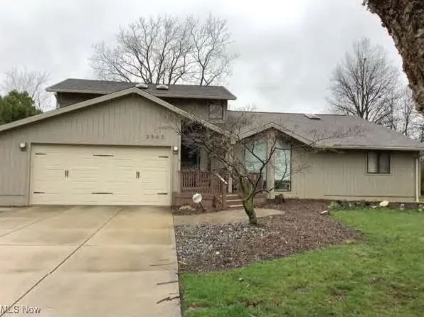 2560 Buckhurst Dr, Beachwood, OH 44122