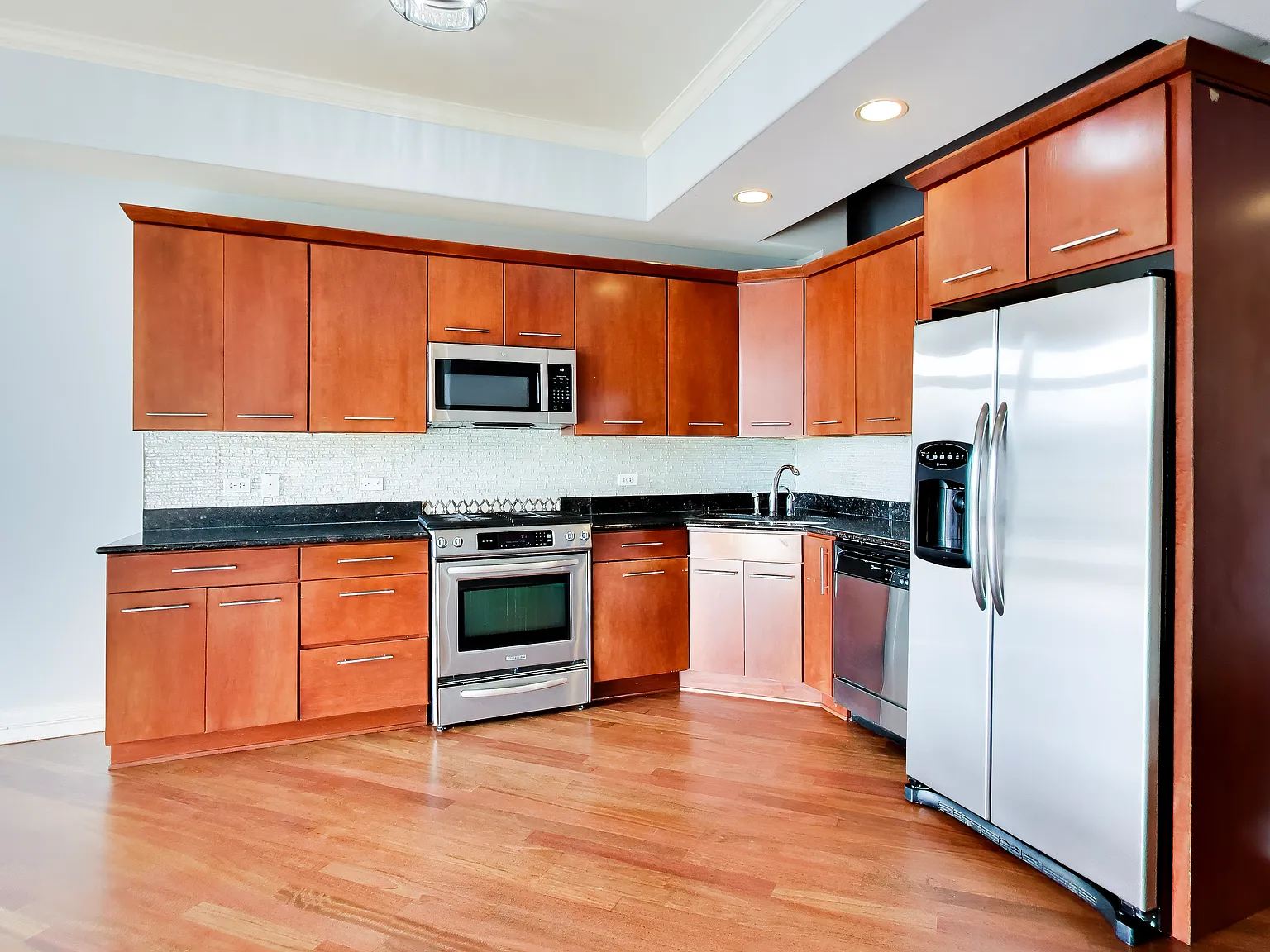 3 bed, 1500 sqft, $2,600 — Photo 3