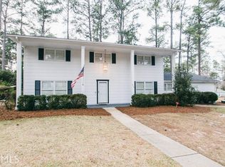 306 Lake Front Dr, Warner Robins, GA