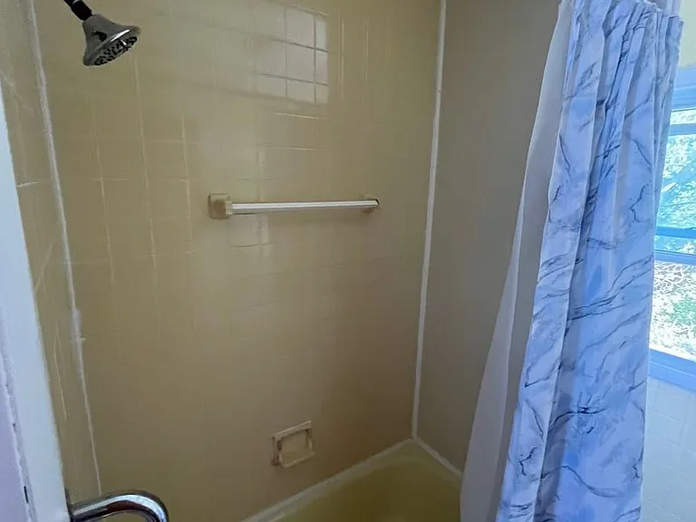 18 Robin St — Photo 7