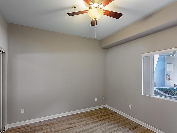 5th image of 250 W Stocker St APT 106