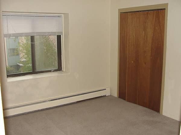 2nd image of 630 9th St APT 7