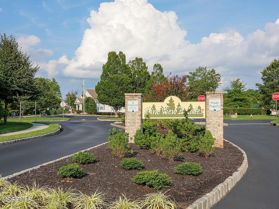 1st image of 6 Silver Maple Lane