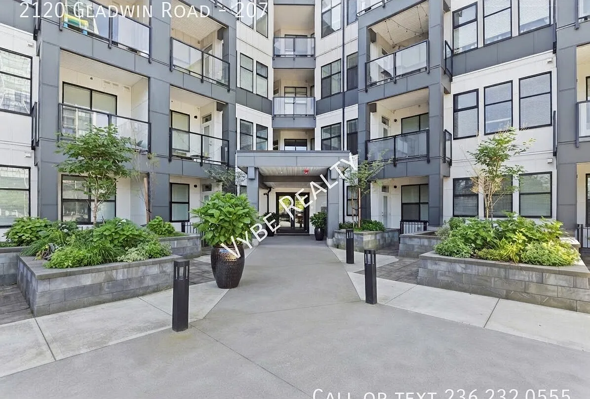 2120 Gladwin Rd — Photo 1
