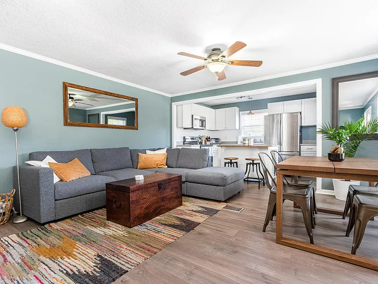1107 Ruth Ave — Photo 3