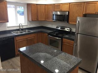 212 Red Leaf Cir, Anchorage, AK 99504