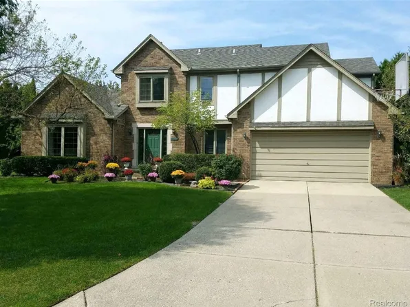 44806 Exeter Ct, Novi, MI 48375