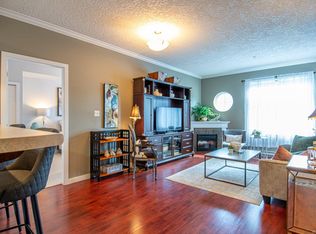 7088 Saanich Rd #209, Central Saanich, BC