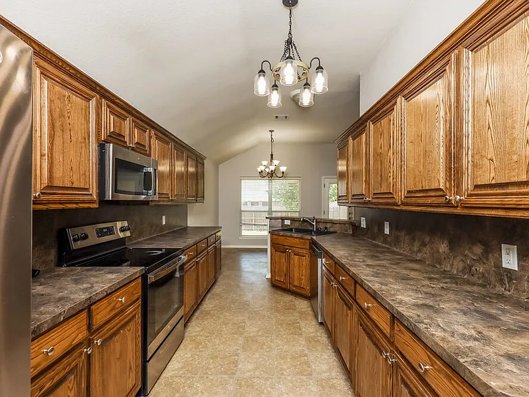 4525 Grainland Ct — Photo 6