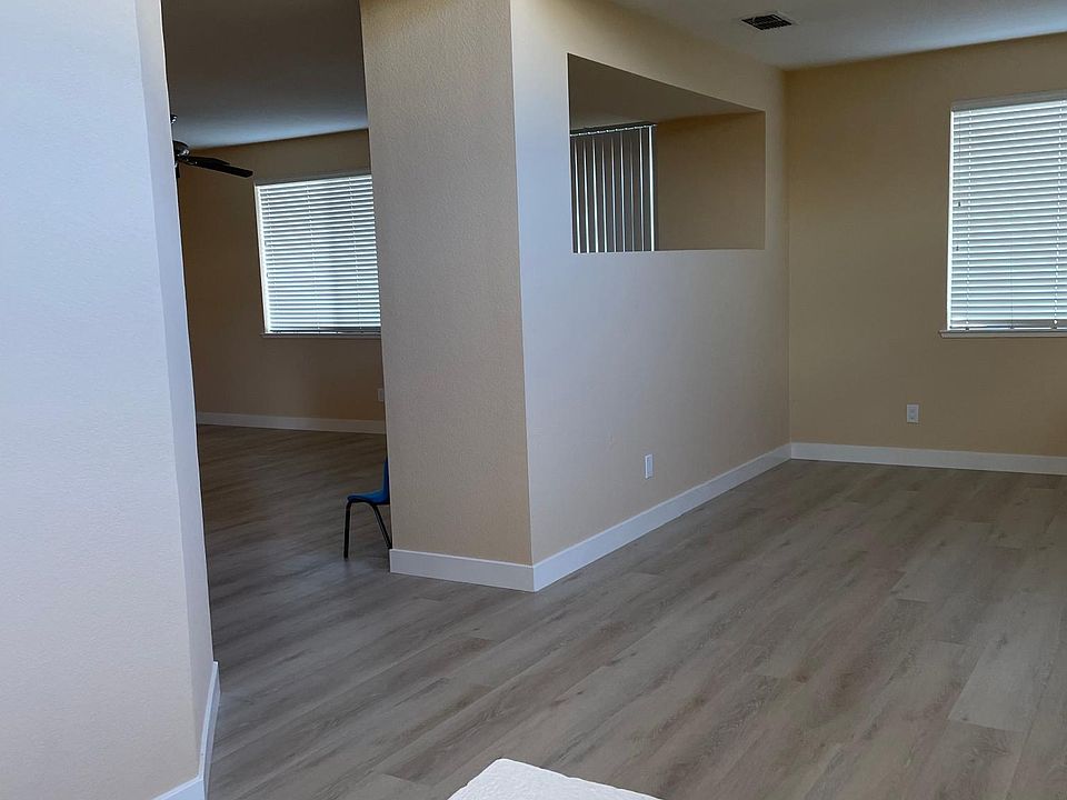 2nd image of 747 Sagewood Ln