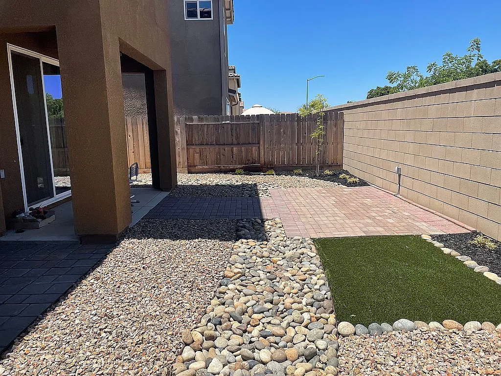 1253 Terrazo Way photo 1