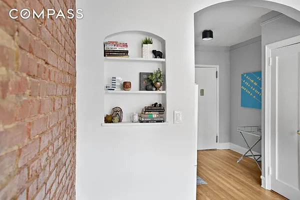 Rented by Compass | media 43