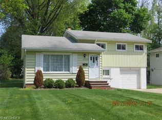 39075 Gardenside Dr, Willoughby, OH 44094