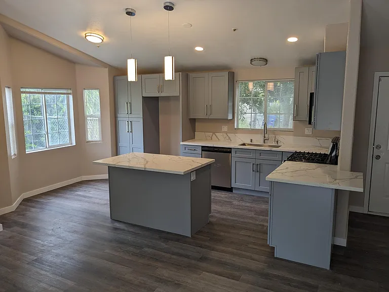 3686 Gracia Paseo — Photo 2