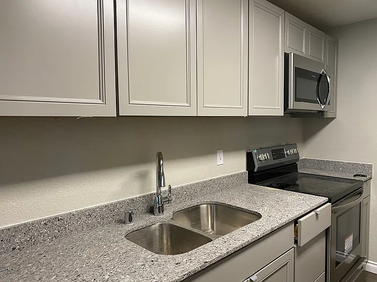 Westwood Apartments — Photo 133