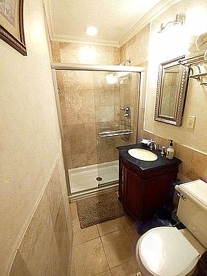 4th image of 143 E 29th St APT 2