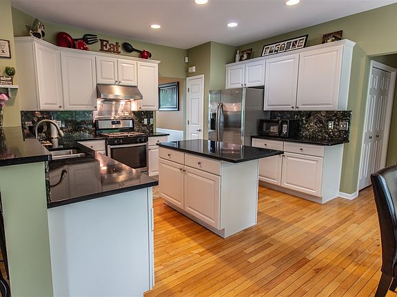 5th image of 9152 Parkside Dr