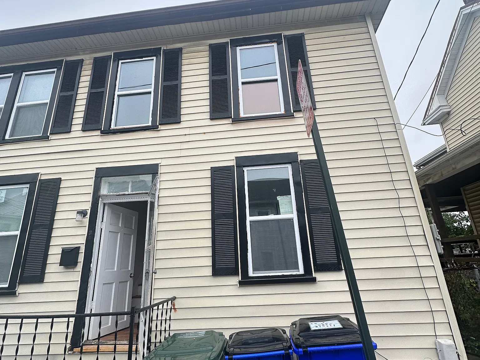 3 bed, 1868 sqft, $1,750 — Photo 1