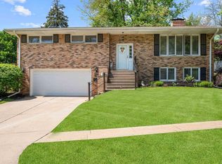 3567 49th St, Moline, IL 61265