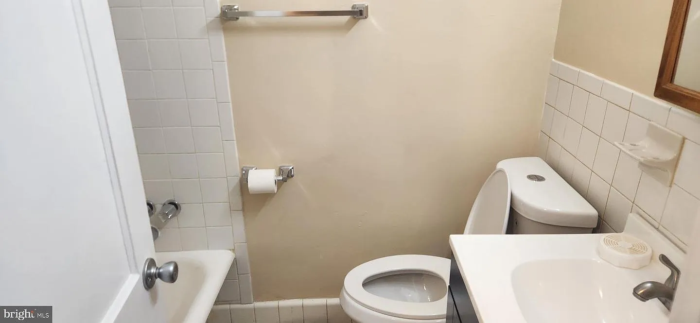 1 bed, 2368 sqft, $1,350 — Photo 4