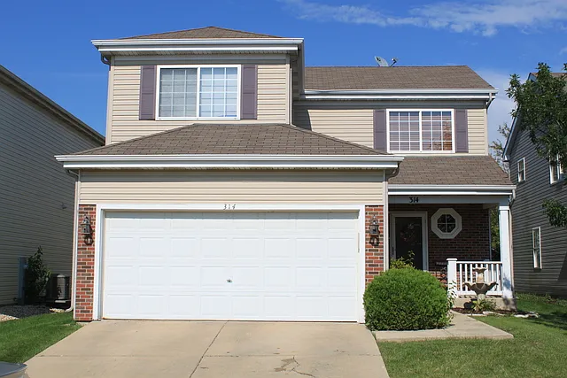 314 Waterbury Cir photo 1