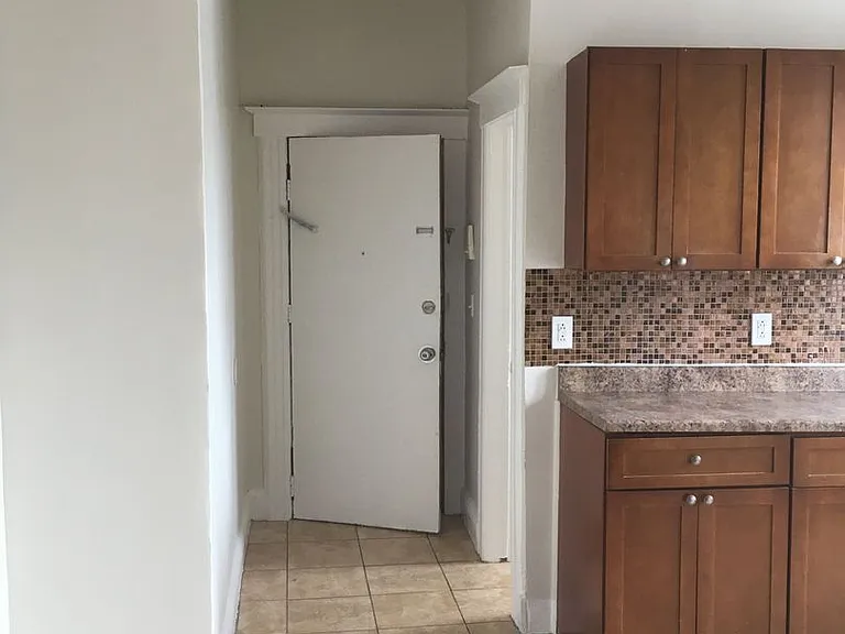 375 Madison St — Photo 2